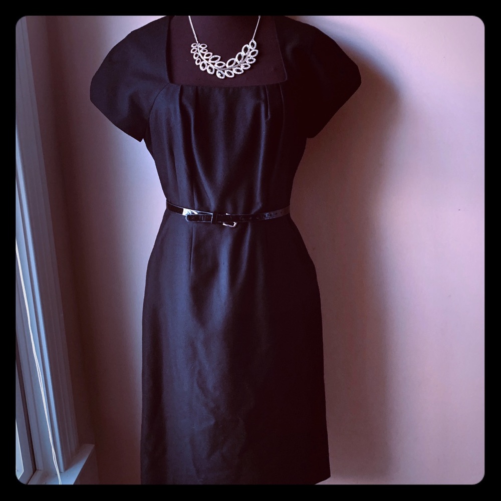 Black Banana Republic Dress with 2 pockets